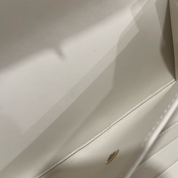 Louis Vuitton Vernis Wallet - Picture 9 of 9